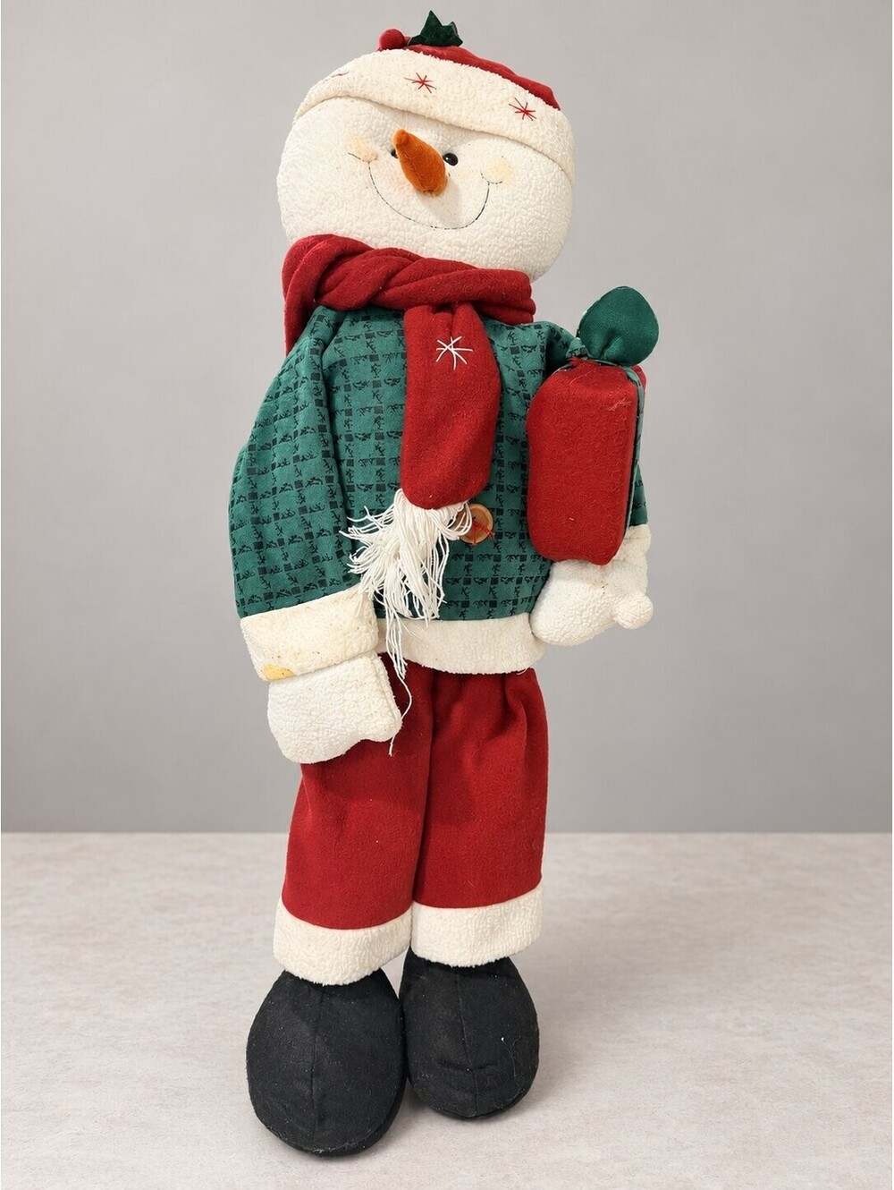 Standing snowman Christmas figure decor